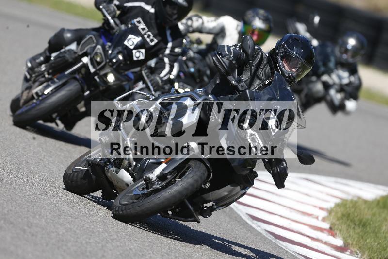 /Archiv-2025/48 25.08.2025 Cornu Master School ADR/blau-bleu/66